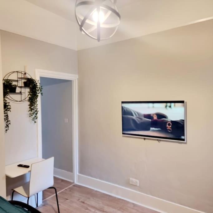 Stylish Apartment, Self Check-In, Ideal 4 Contractors, 25Mins To Gatwick Airport Thornton Heath Esterno foto